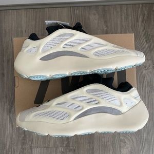 Adidas Yeezy 700 V3 "Azael" - Size 9
